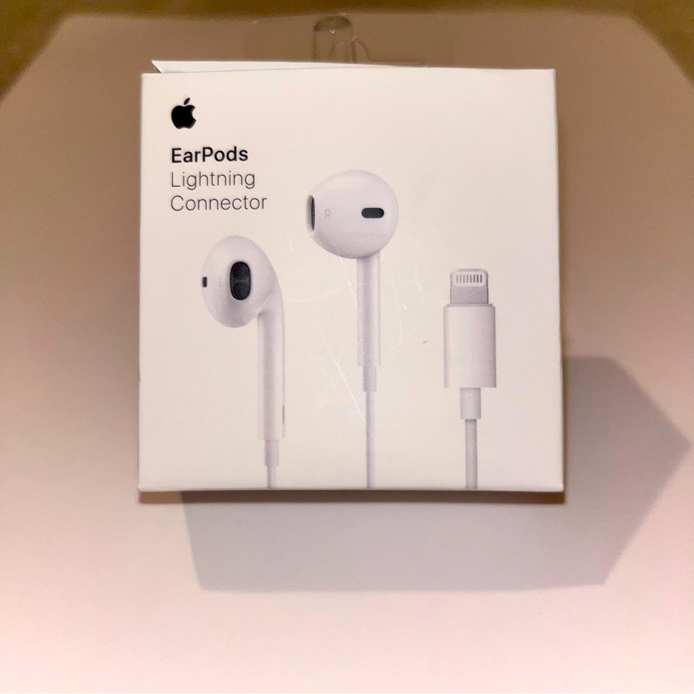 Apple EarPods with Lightning Connector